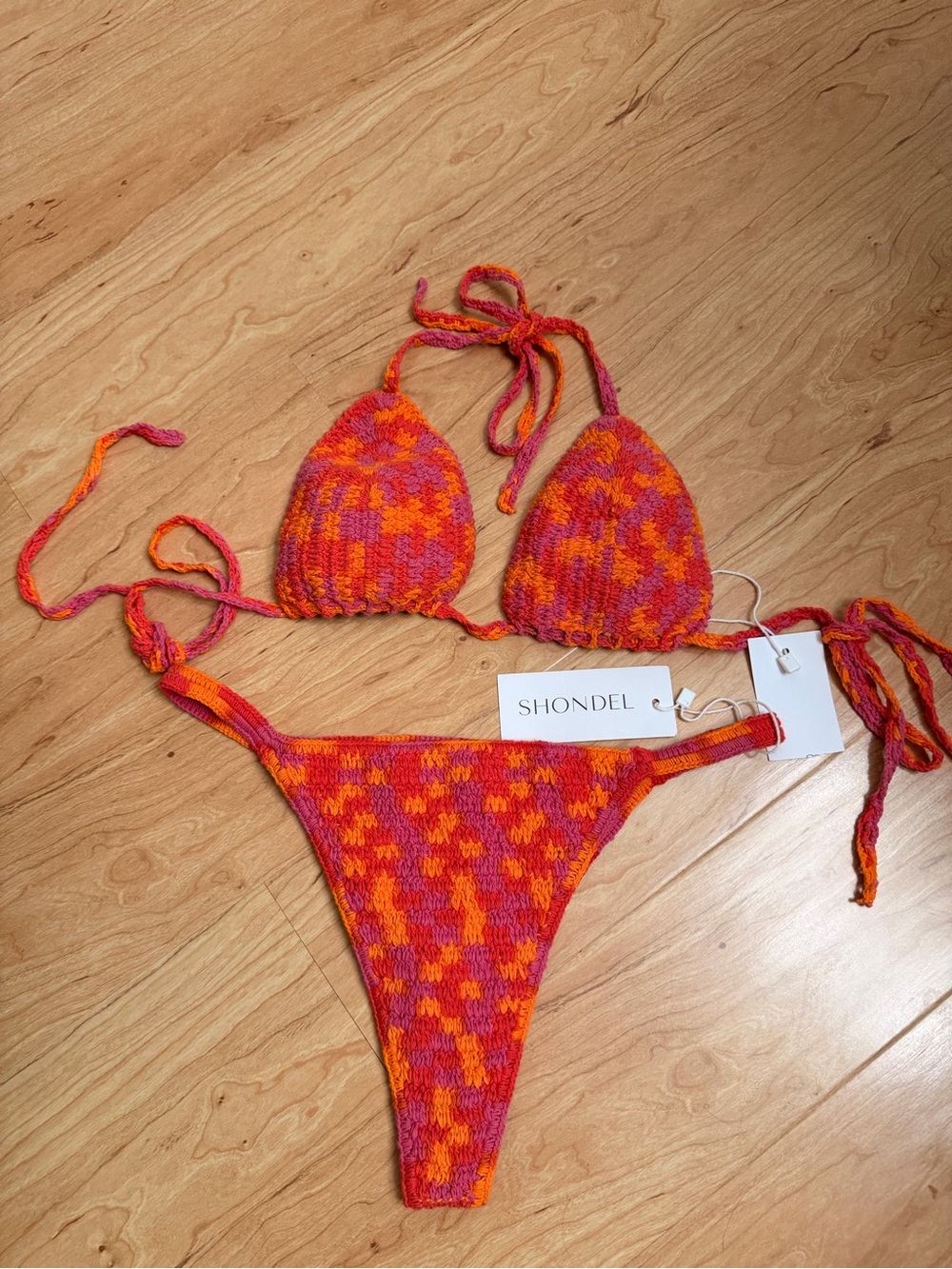 Shondel sz M LA BON BIKINI TOP and BOTTOMS Crochet Knit Swim
Suit